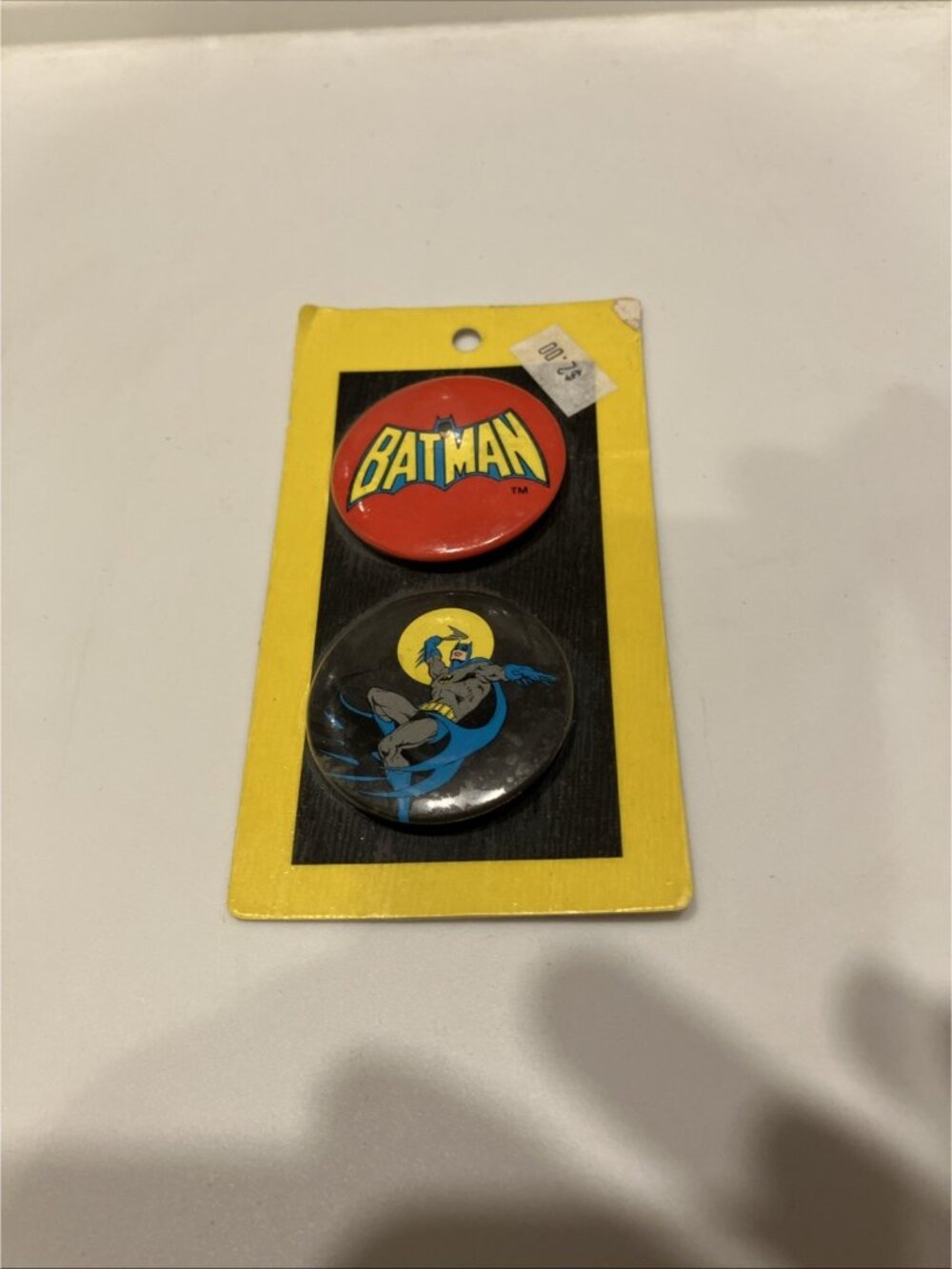 Vintage Batman COLLECTIBLE PINBACK BUTTONS ON CARD Animated NEW